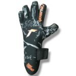 Professional Goalkeeper Gloves - Image 9