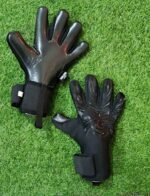 Professional Goalkeeper Gloves FOR MATHES GERMAN LATEX GLOVES - Image 3
