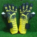 Professional Goalkeeper Gloves FOR MATHES GERMAN LATEX GLOVES - Image 3