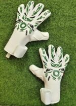 Professional Goalkeeper Gloves FOR MATHES GERMAN LATEX GLOVES