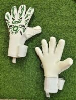 Professional Goalkeeper Gloves FOR MATHES GERMAN LATEX GLOVES - Image 3