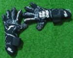 Professional Goalkeeper Gloves - Image 5
